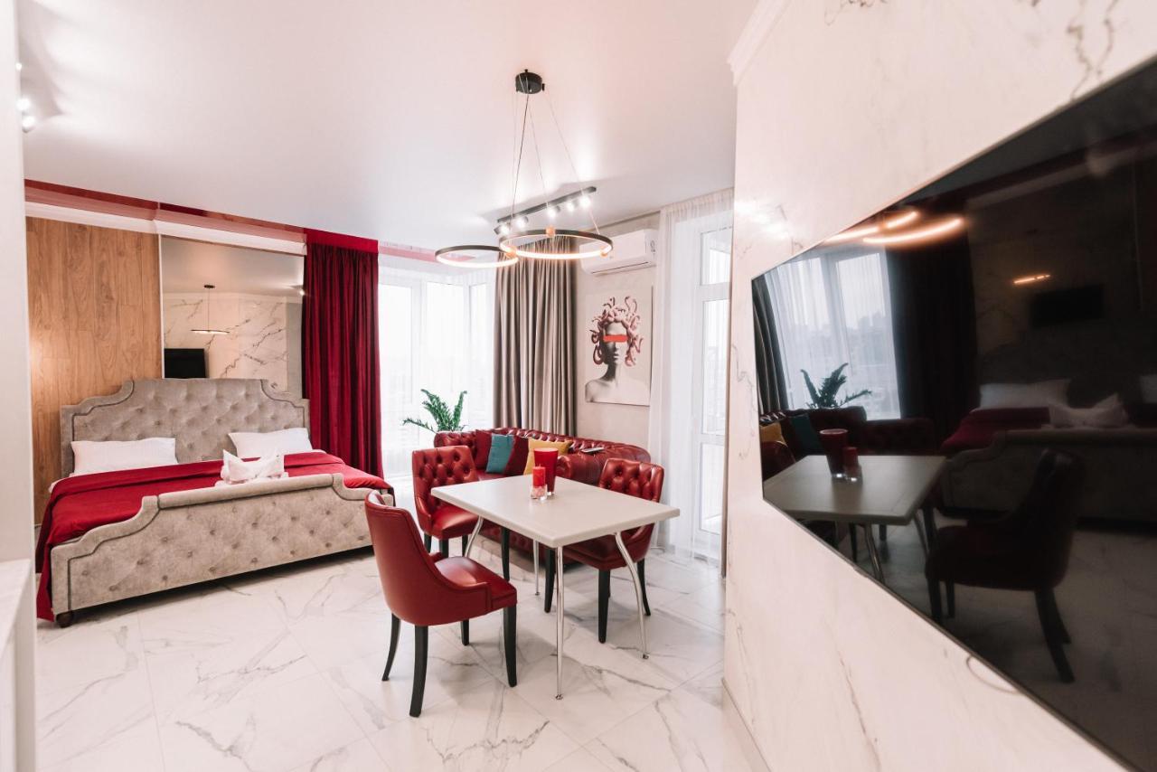 Royal Tower Vip Smart Apartments 4 Kyiv Exterior photo