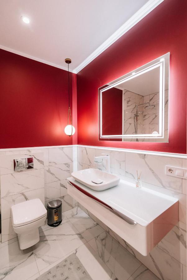 Royal Tower Vip Smart Apartments 4 Kyiv Exterior photo