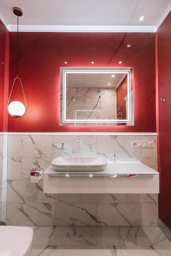 Royal Tower Vip Smart Apartments 4 Kyiv Exterior photo